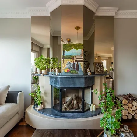 Exquisite House With Balcony And View In Besiktas Lejlighed