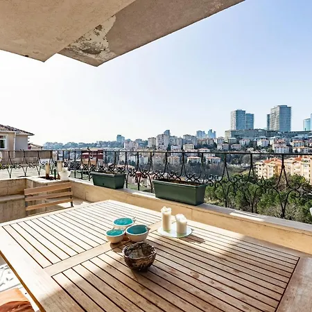 Lejlighed Exquisite House With Balcony And View In Besiktas